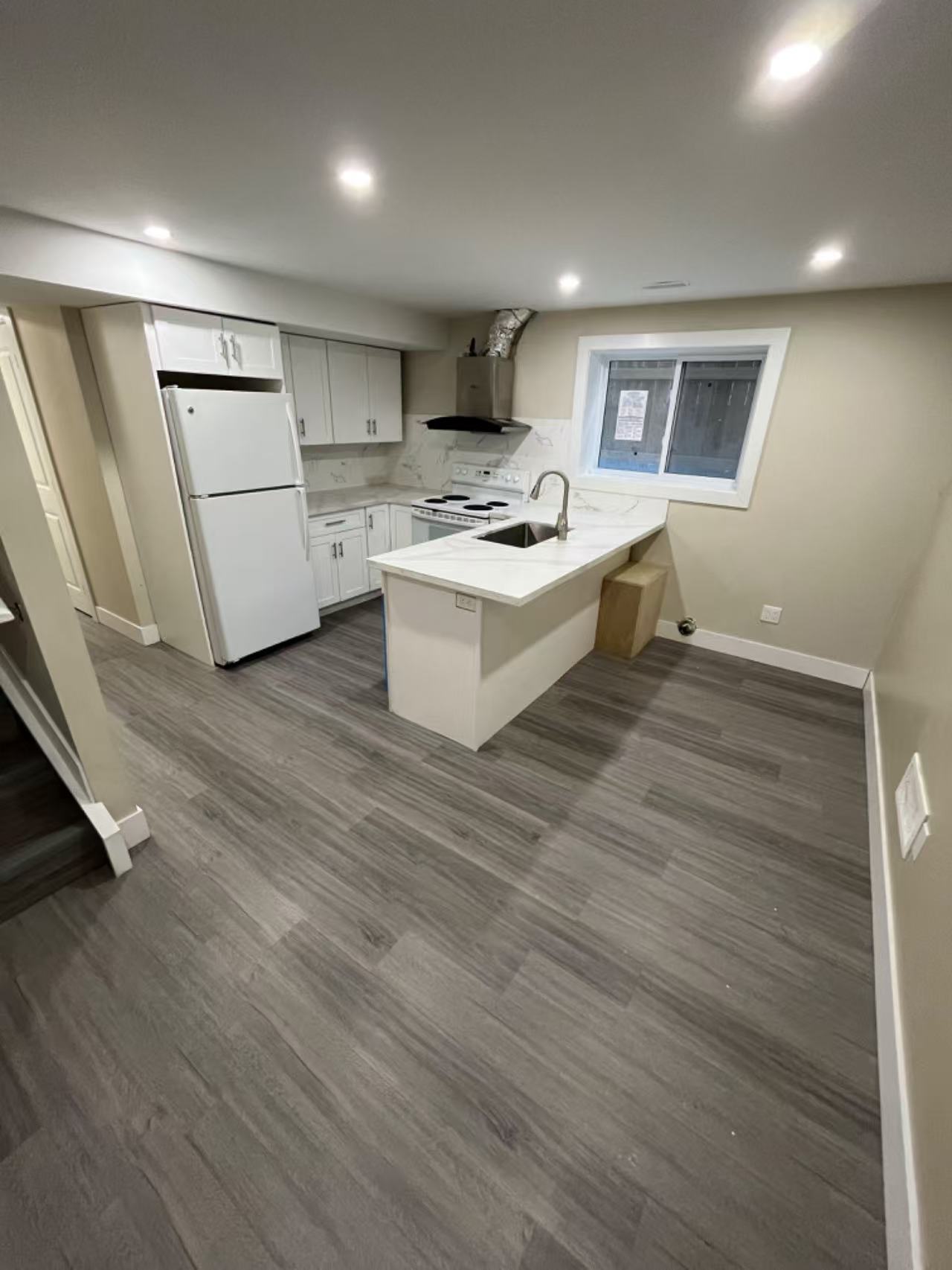 696 Bridge Ave - 001